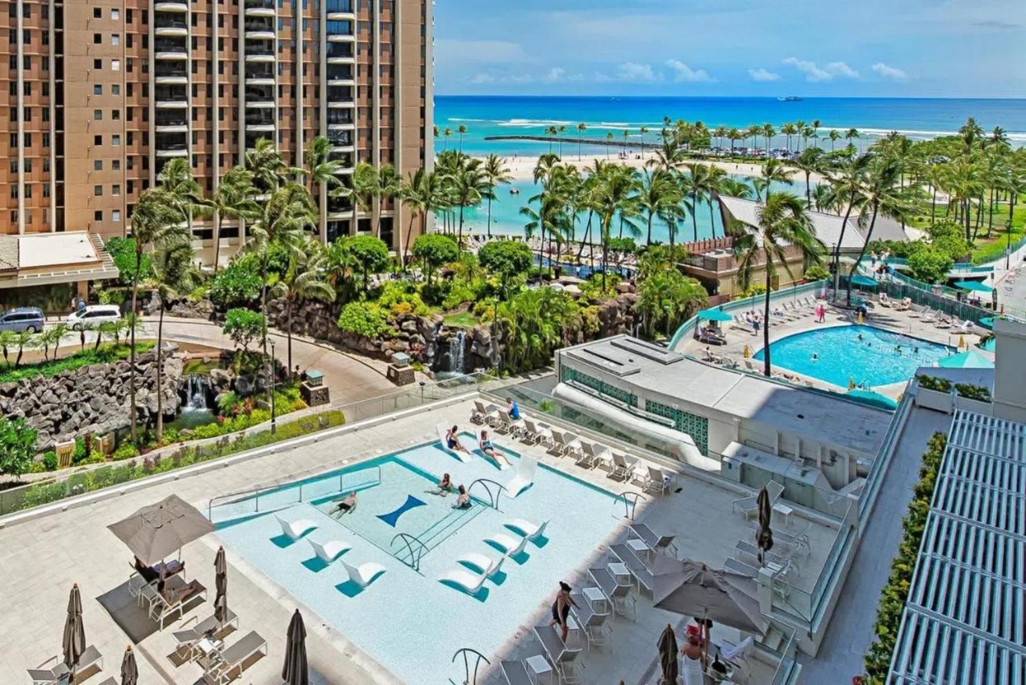 Panoramic Oceanview Resort - Full Kitchen In Each Room, 2 Swimming Pools, Onsite Restaurants, Fireworks Every Friday Honolulu Exterior foto